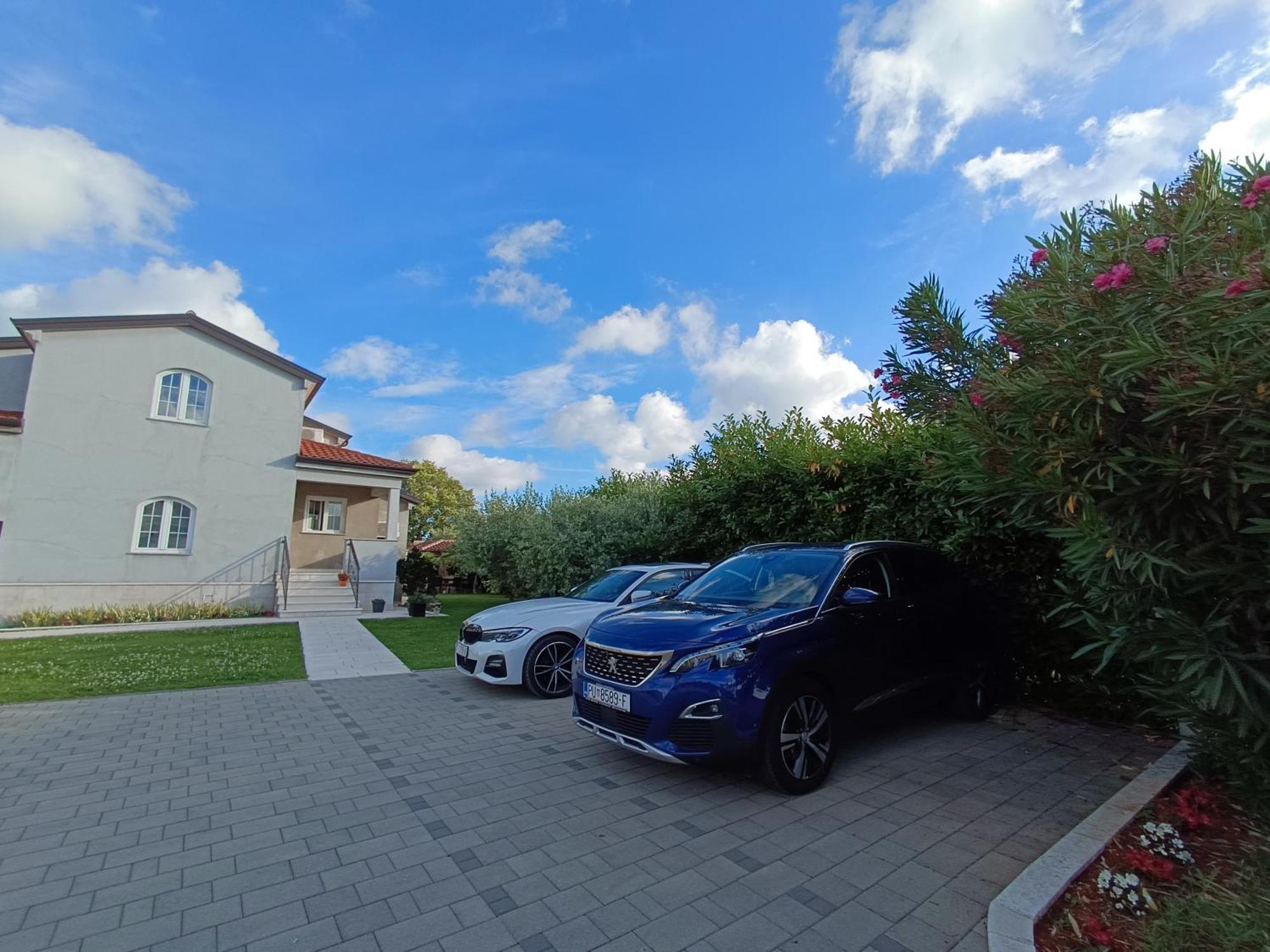 Apartman Ika Umag Exterior foto